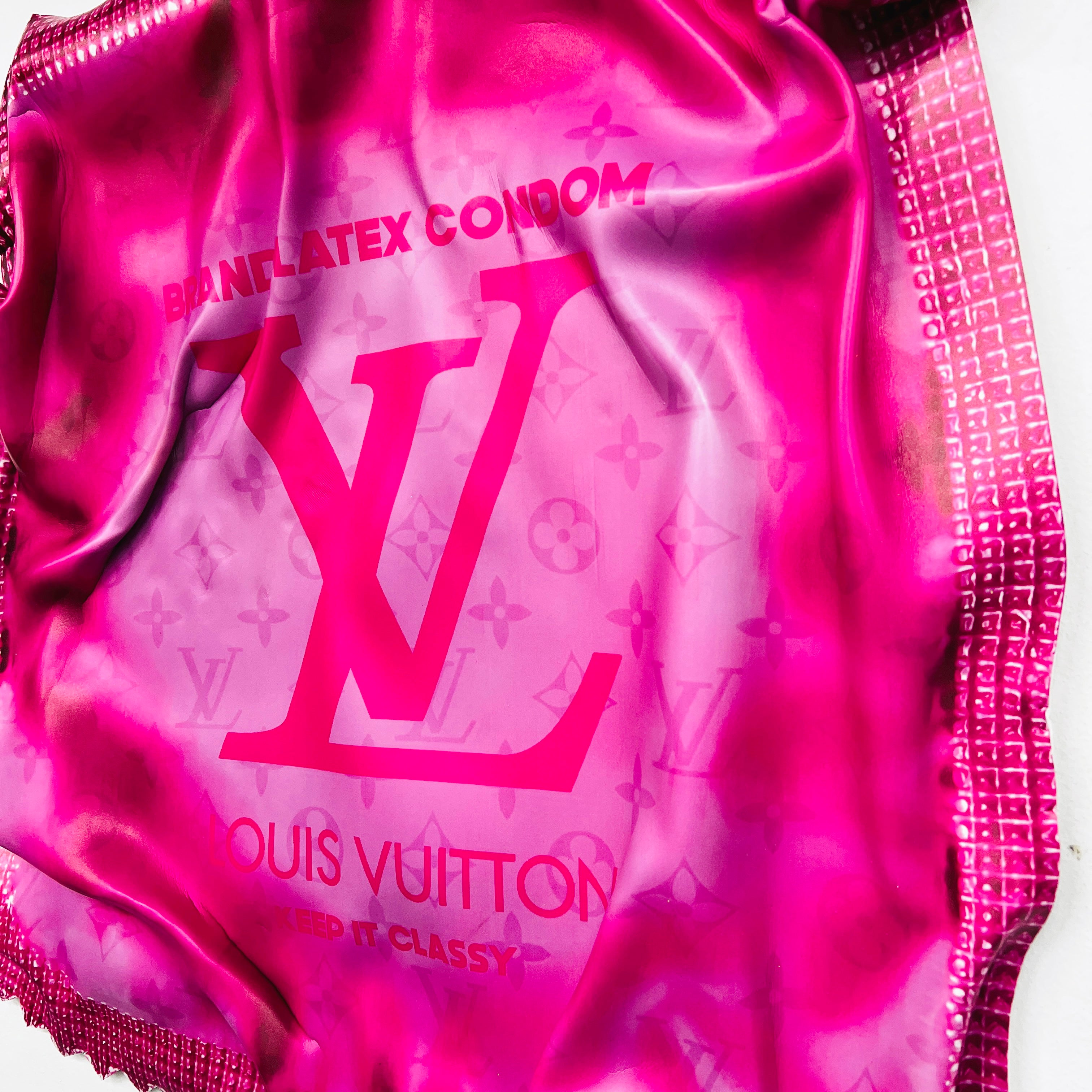 Condom Louis Vuitton - Oeuvre D'Art -PIECE DISPONIBLE ✅